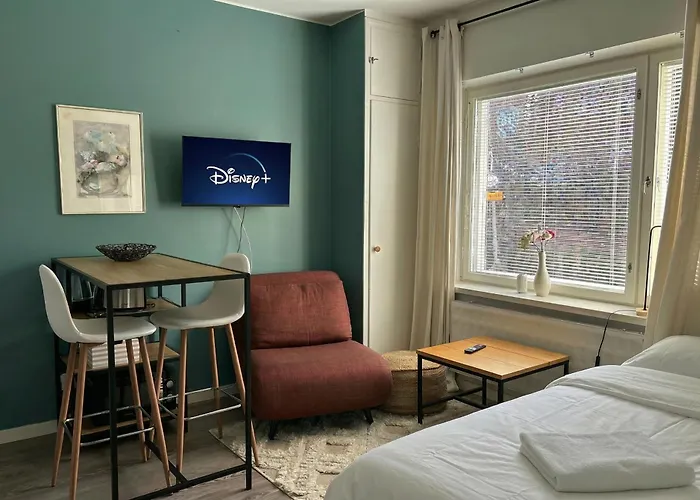 Viihtyisae Yksioe Helsingin Ruskeasuolla Lägenhet Helsingfors